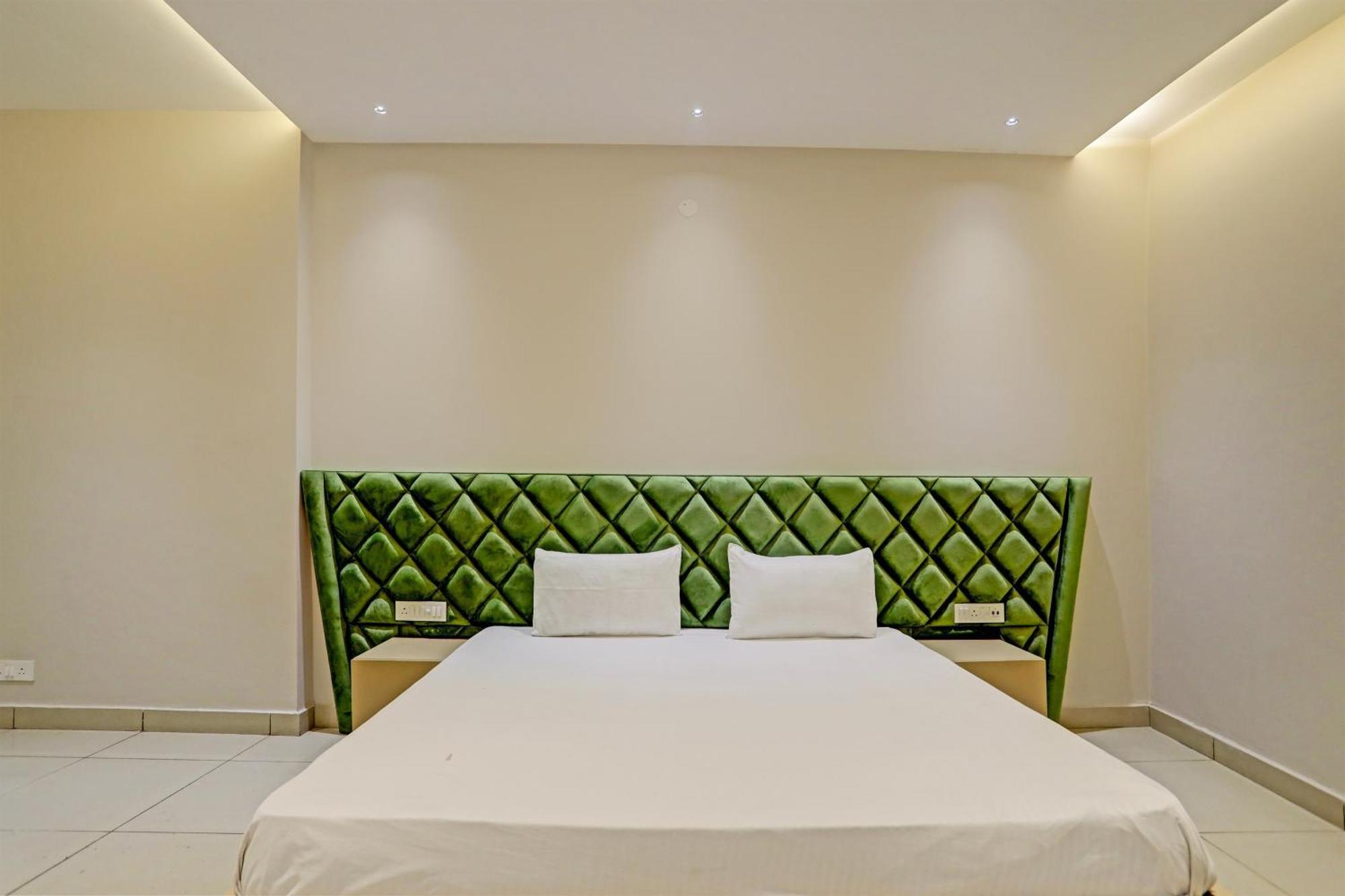 Hotel O Miraas Hotel And Banquet Hall Ludhiana Dış mekan fotoğraf