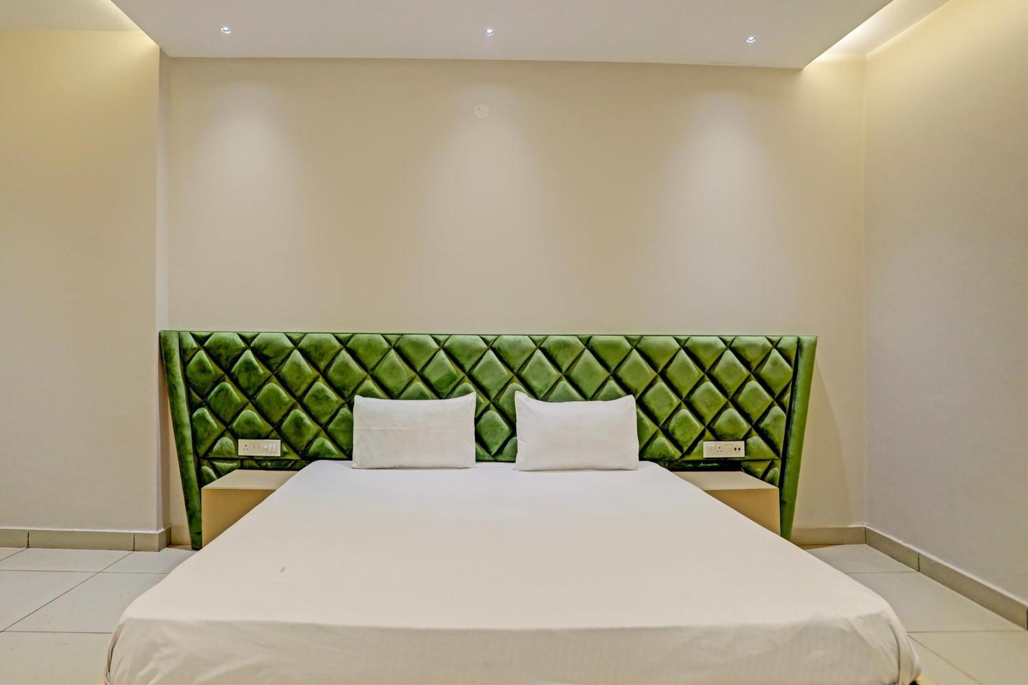 Hotel O Miraas Hotel And Banquet Hall Ludhiana Dış mekan fotoğraf