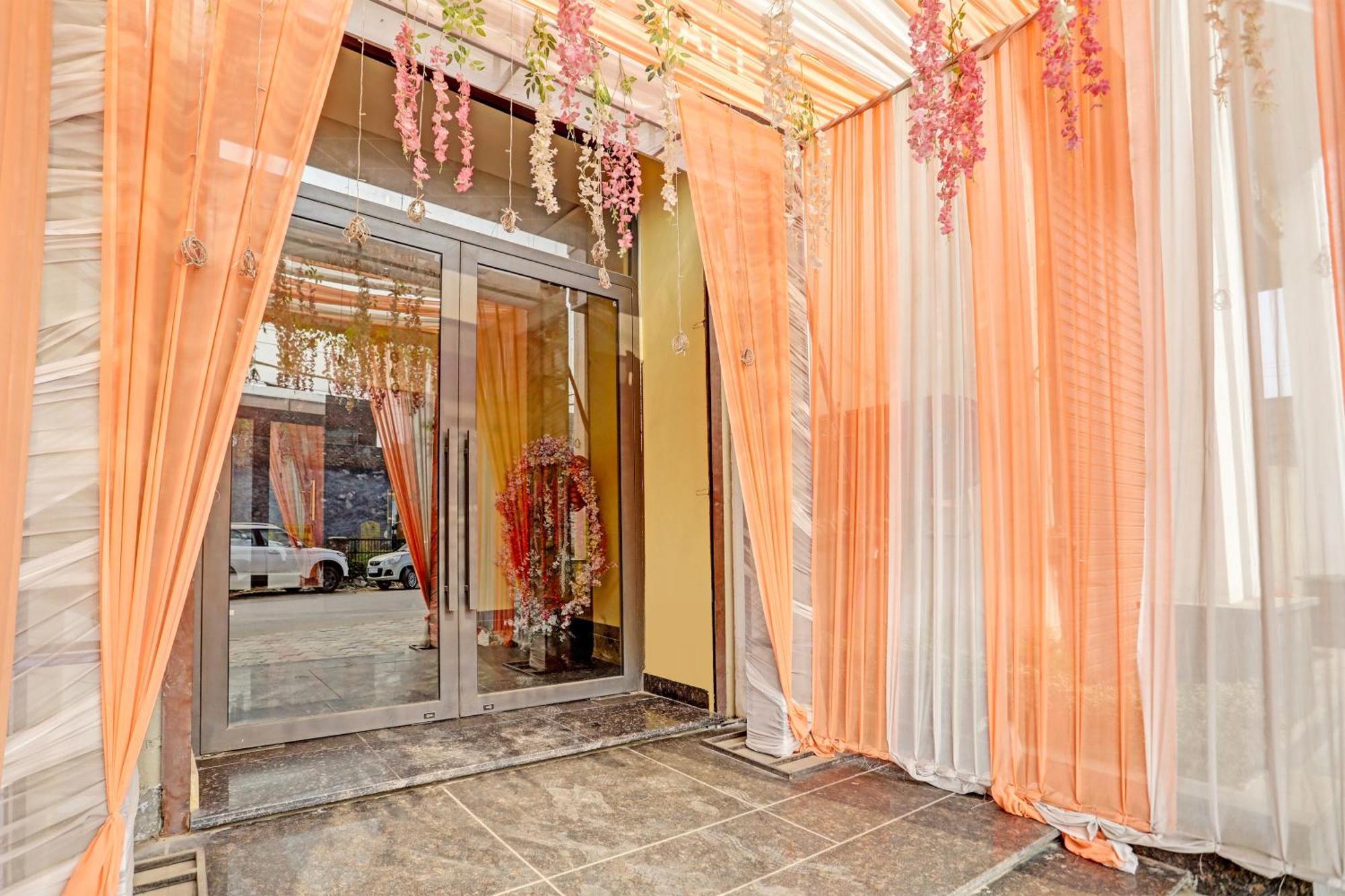 Hotel O Miraas Hotel And Banquet Hall Ludhiana Dış mekan fotoğraf